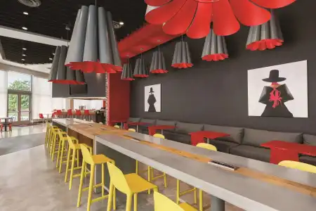 Kompose Boutique Miami Airport - 17