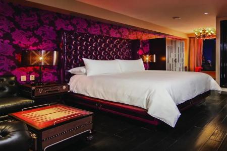 The Cromwell - 22