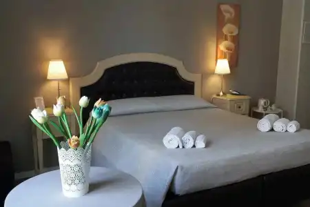 La Collegiata Guest House - 33