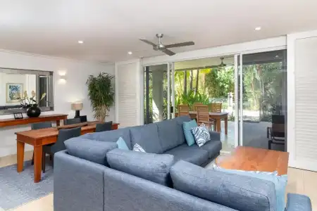 Mandalay Luxury Beachfront Apartments - 88