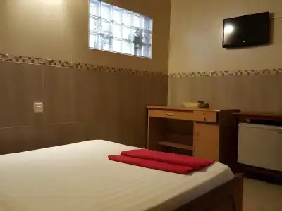 Lucky 1 Guesthouse - 3