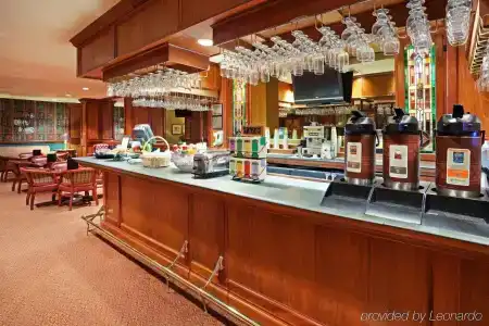 Crowne Plaza Knoxville Downtown University by IHG - 11