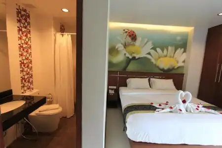 The Crystal Beach - 16