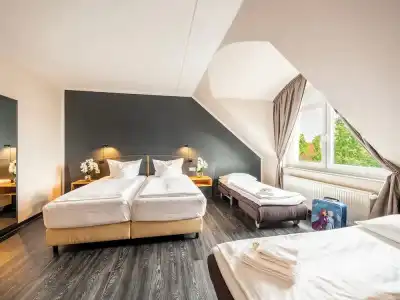 Plaza Inn Heidehof - 76