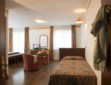 Tourist - 32