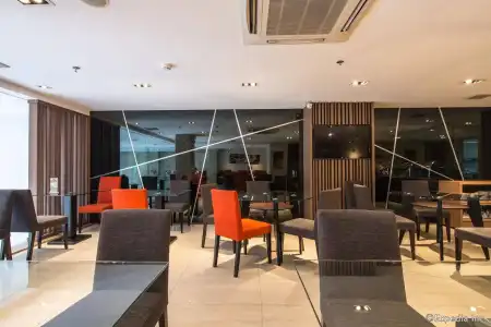 The Luxe - 44