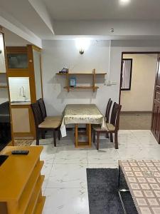 Mall Suites - 406