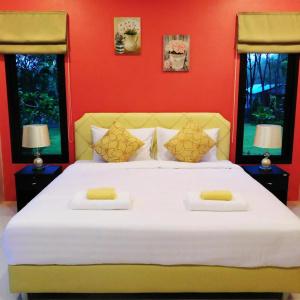 Phuket Sirinapha Resort - 22