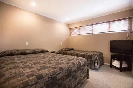 Distinction Coachman, Palmerston North - 45