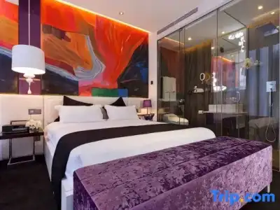 Signature Boutique - 108