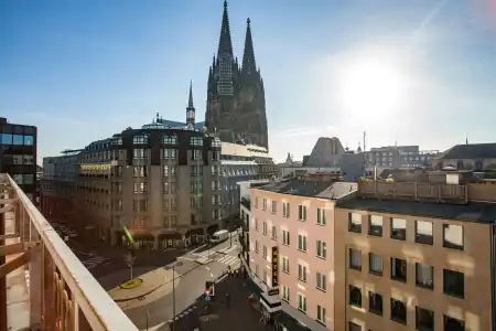 Boutique 003 Koln am DOM - 8