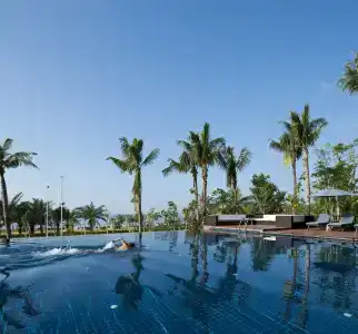 Pullman Oceanview Sanya Bay Resort & Spa - 17