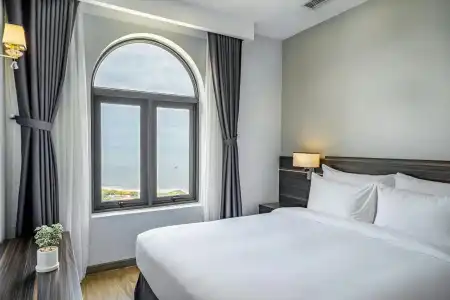 The Cap and Apartment - 2