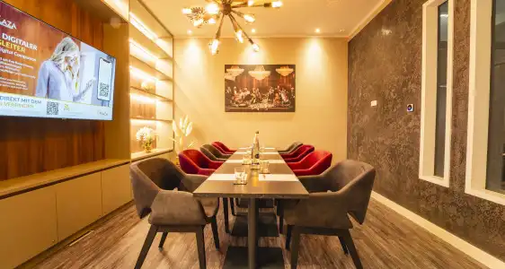 PLAZA Premium - 17