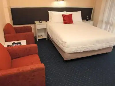 Epsom Motel - 76
