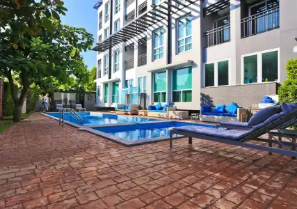 Crystal Suites Suvarnabhumi Airport - 15