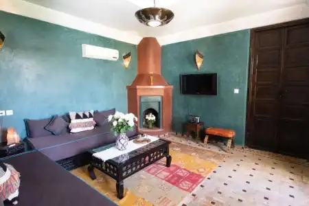 Riad Mur Akush - 9
