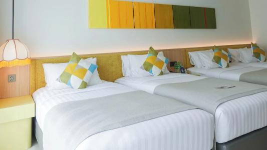 The Lantern Resorts Patong - 51