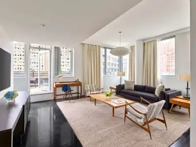 Smyth Tribeca - 127