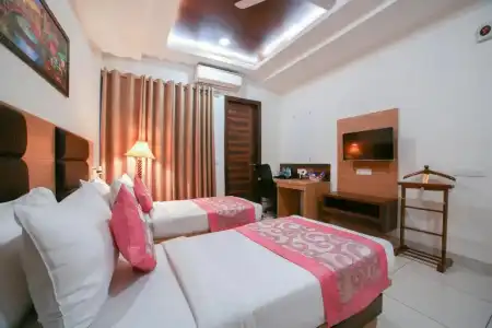 Grand Regency by JMD Group - 19