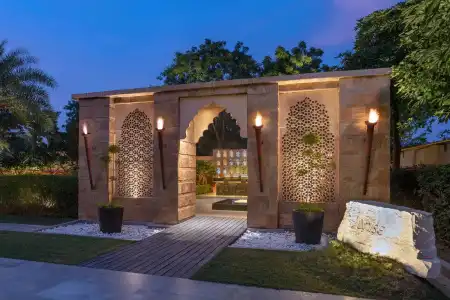 Courtyard by Marriott Agra - 9