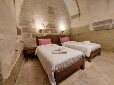 Armesos Cave - 241