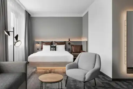 Moxy Duesseldorf City - 2