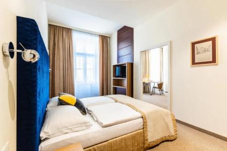 HiLight Suites - 146
