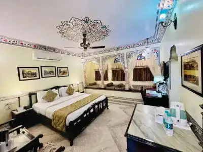 Umaid Bhawan - A Heritage Style Boutique - 6