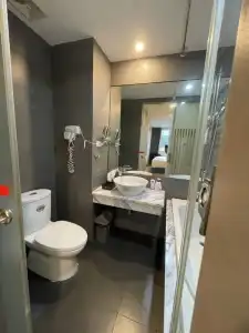 Era Apartment Tran Thai Tong - 32