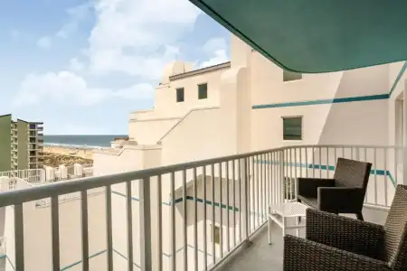 DoubleTree by Hilton Ocean City Oceanfront - 59