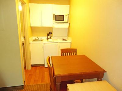 Suburban Studios Winston Salem-University Parkway - 12