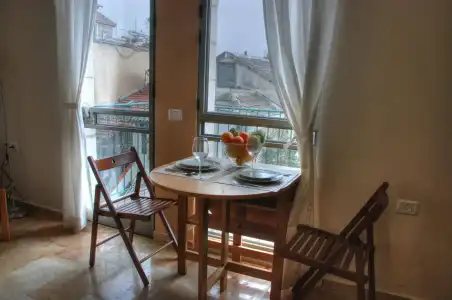 The Market Courtyard Suites Apartment - 6