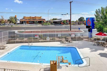 Motel 6 Santa Fe - 14
