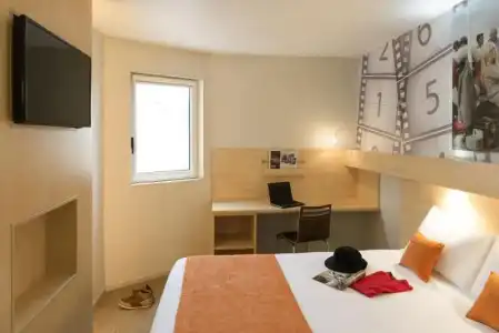 ibis Styles Lyon Confluence - 77