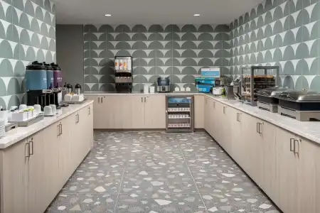 Home2 Suites by Hilton Miami Airport South Blue Lagoon - 28