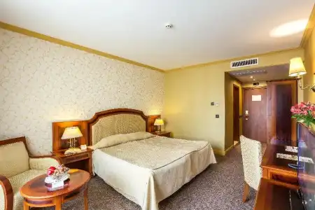 Romance & Family Suites - 71