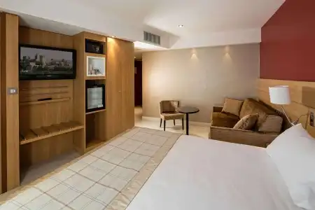 Best Western Plus Le Lavarin - 72