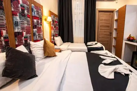 La Pazza Suites - 42