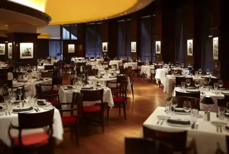 Sheraton Grand Chicago Riverwalk - 17
