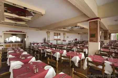 Grecian Sands - 21