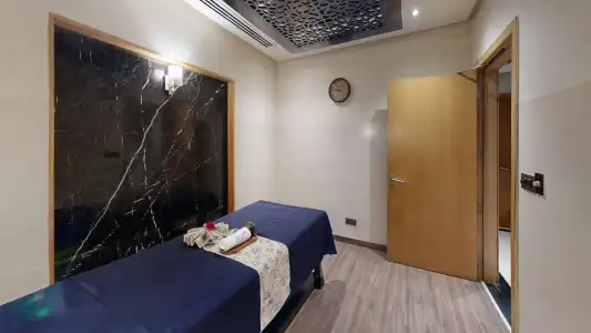 Radisson Blu Marina Connaught Place - 2