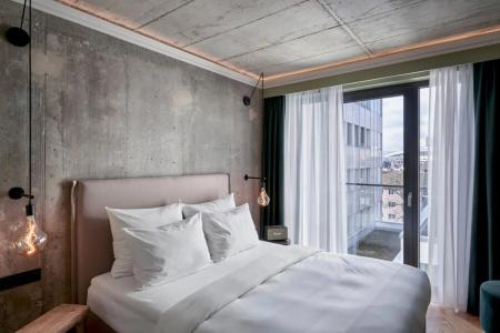 Gekko House, Frankfurt, a Tribute Portfolio - 1