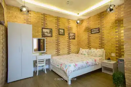 Ken's Backpackers - 154