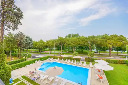 His Sirmione - Lakeview Pool - 27