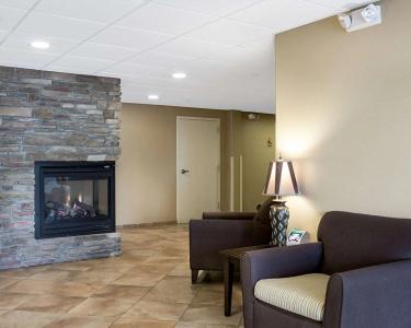 MainStay Suites Bismarck - 10