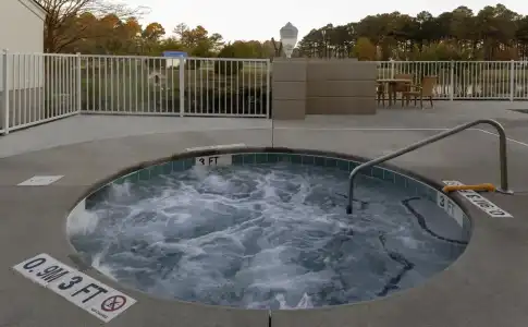Holiday Inn Express Myrtle Beach-Broadway at the Beach by IHG - 11