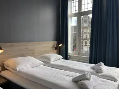 Facade Amsterdam - 3