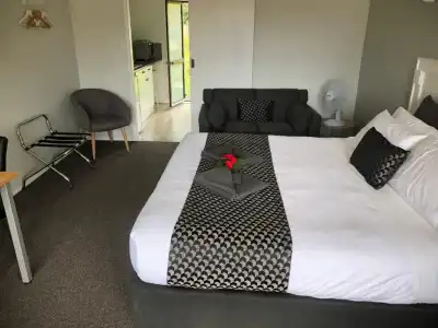 Half Moon Bay Motel - 147