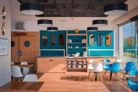 Travelodge Barcelona Cornellà Fira - 13